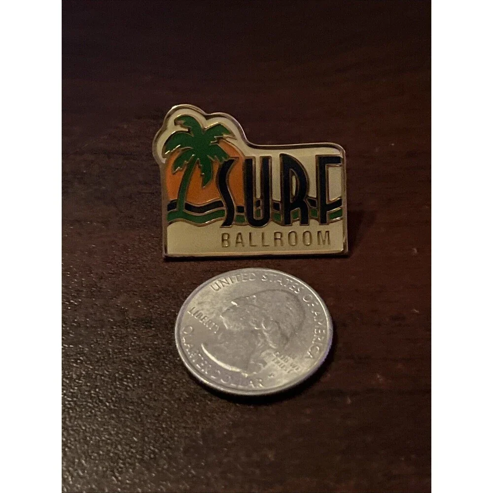 Surf Ballroom Clear Lake Iowa Lapel Hat Pin‎